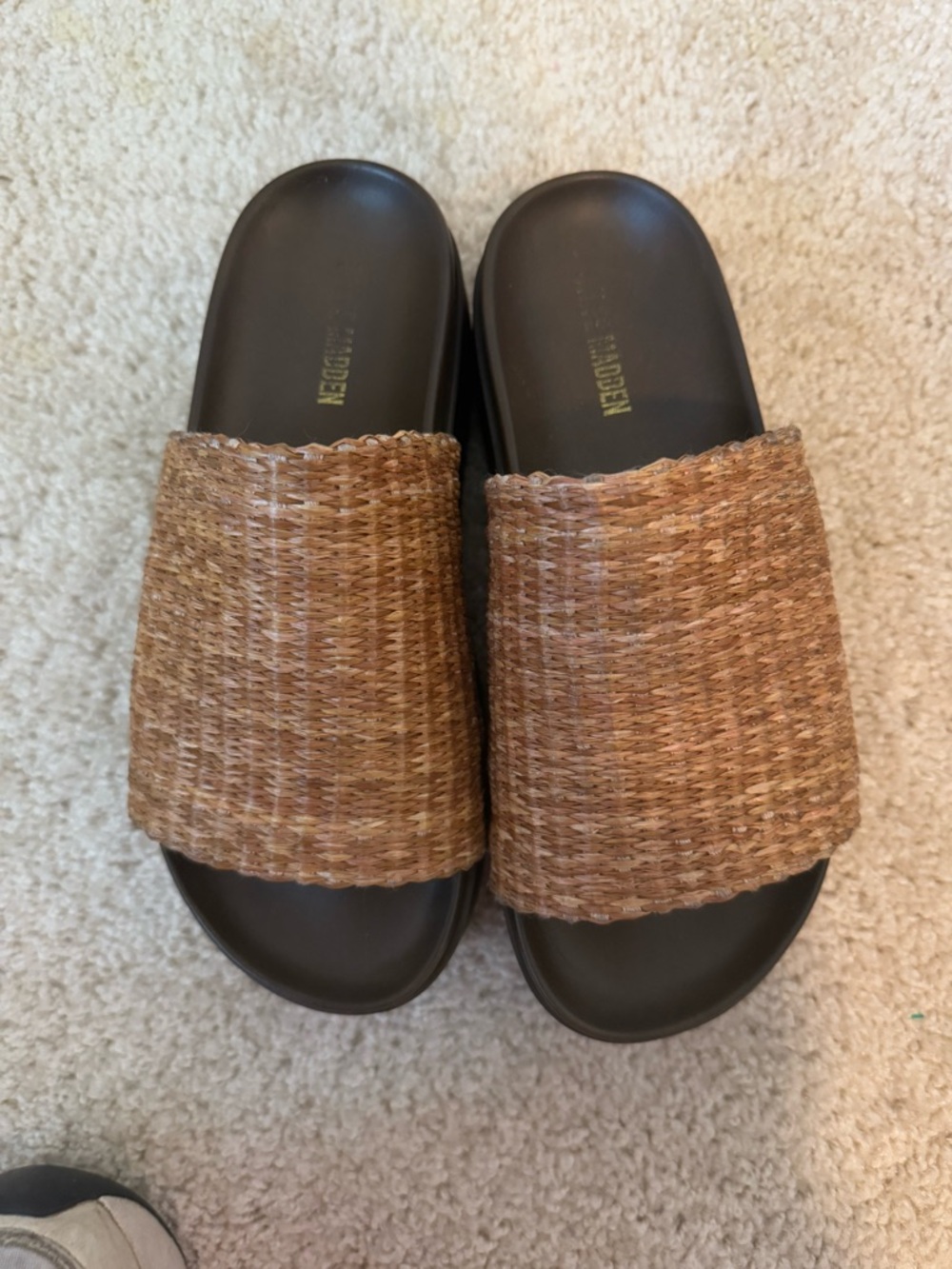 Steve Madden Brown Woven Platform Slide Sandal - Picture 2 of 5